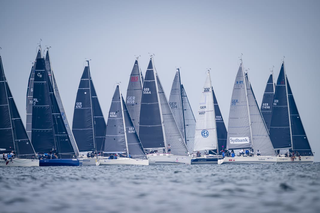 Start of one of the Up & Downs on Tuesday of Kiel Week