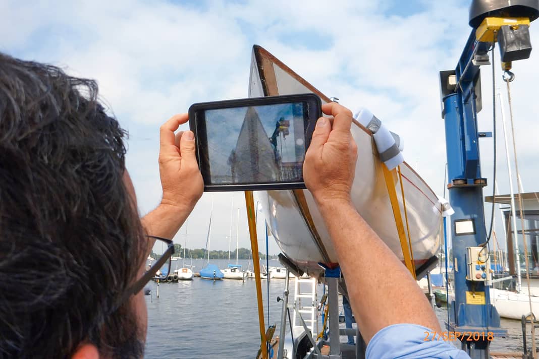 The expert can also work remotely using a special programme