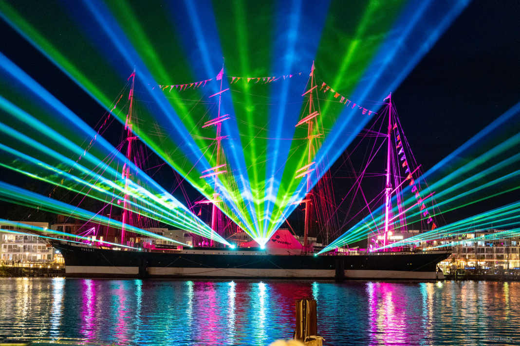 Les spectacles laser organisés au Passat offrent des moments forts visuels du lundi au samedi.