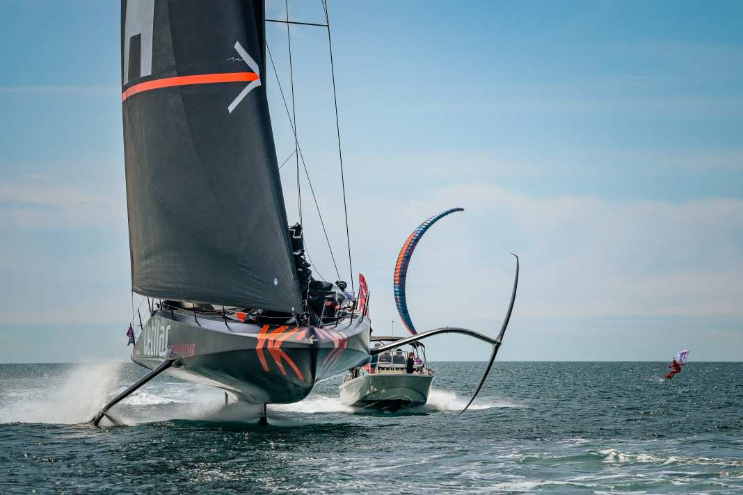 FlyingNikka" also used the Regate di Primavera to kick off the season. The 19-metre foiler ran at 30 knots, but had to ...