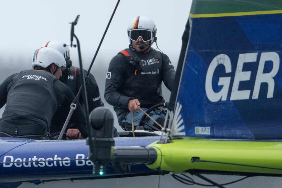 Erik Heil und das Germany SailGP Team.