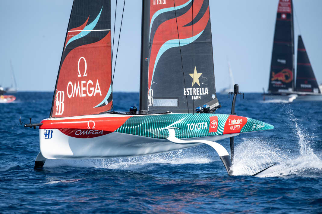 Vor Beginn der Vorregatta dominant im Revier von Vilanova i la Geltrú: die Kiwis