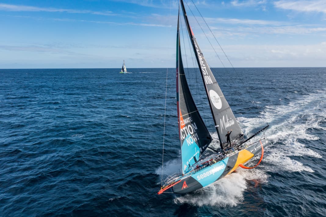 Il duello al vertice si svolge a poca distanza l'uno dall'altro nell'ultima tappa della Ocean Race King's Stage: Team Malizia lotta con Team Holcim - PRB per la vittoria della tappa