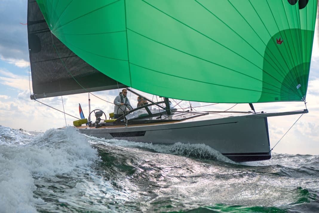 95 square metres of gennaker provide a good 4 Beaufort for pure fun with full control