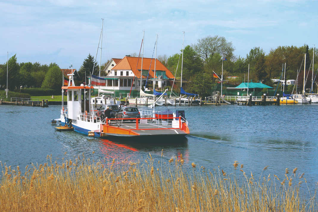 Back from retirement: the old diesel ferry "Missunde II" has taken over the ferry service again after the launch of the new electric ferry was delayed due to planning errors