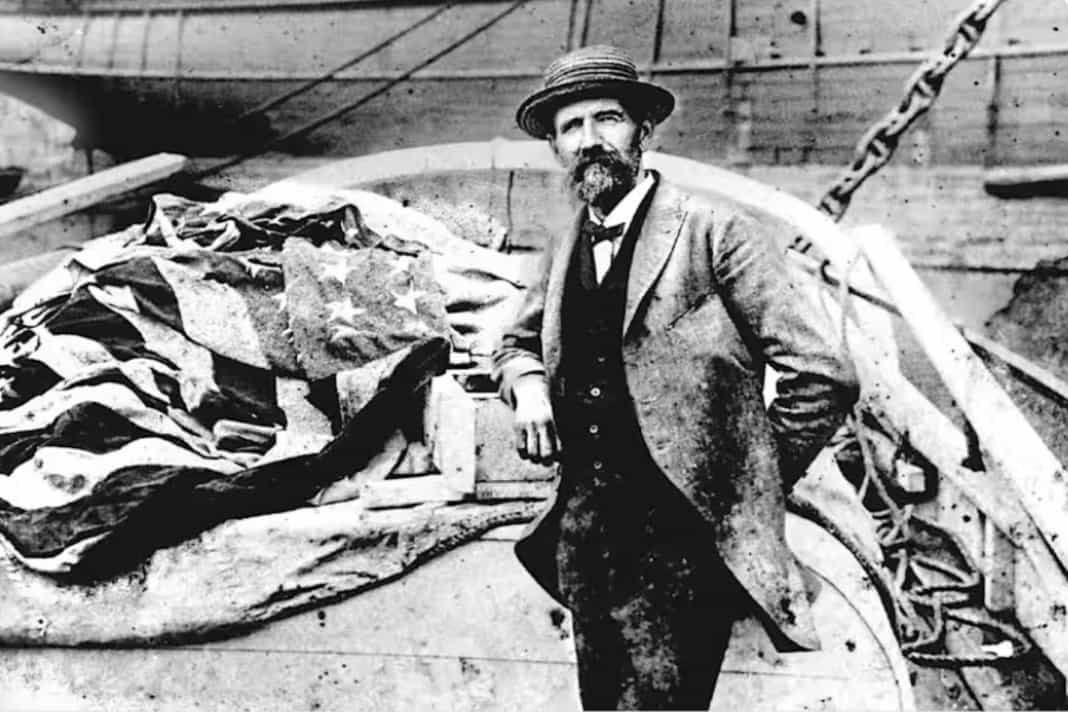 Slocum während seiner Weltumsegelung, vermutlich im Hafen von Buenos Aires.