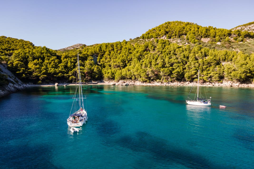 Ten tips for a relaxed sailing holiday: 1. it is much quieter in great bays and sights on handover days