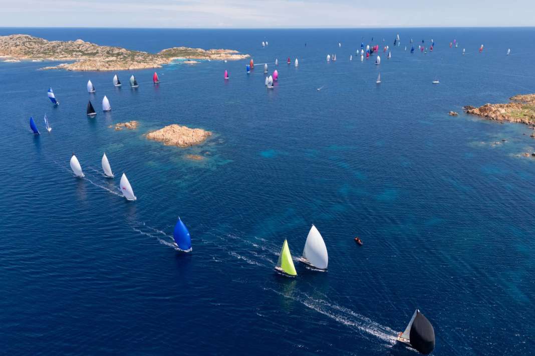 Un totale di 85 yacht Solaris ha gareggiato per due giorni al largo di Porto Rotondo