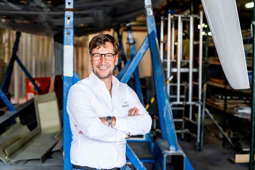 Stefan Zimmermann Zschocke a été pendant des années membre du conseil d'administration de HanseYachts AG en tant que COO. À partir du 1er septembre, il dirigera en tant que CEO les affaires d'Oyster Yachts, dont le siège se trouve à Southampton, haut lieu de la voile.