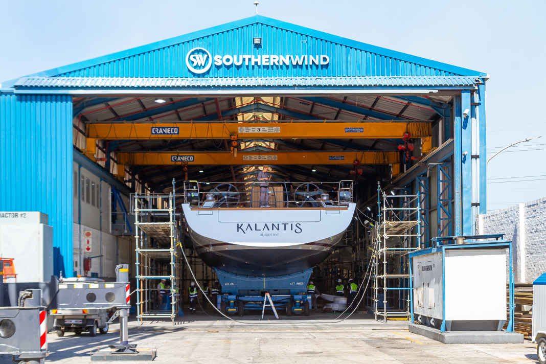 Débarquement : "Kalantis" a été construit par Southern Wind comme troisième SW108 dans le chantier naval situé à environ 15 kilomètres du port du Cap.