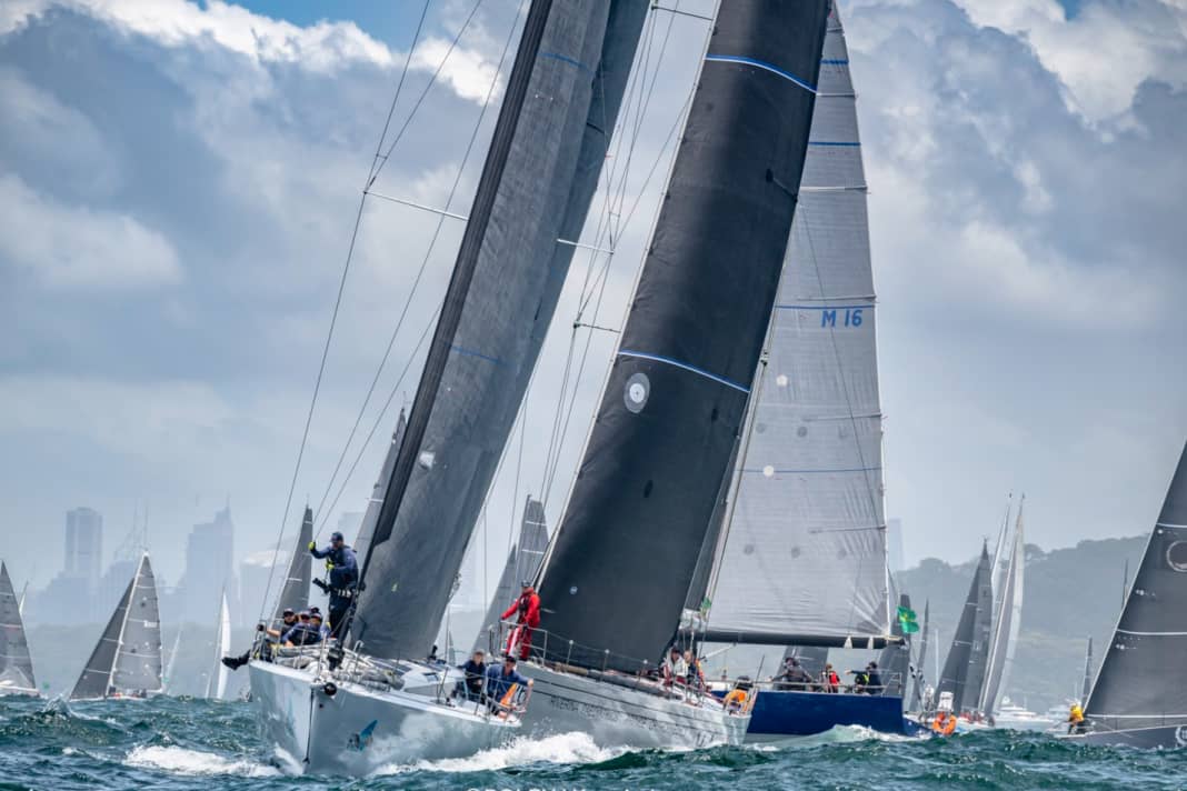 Le Andrews 52 "J-Bird" au départ de la 78e Rolex Sydney Hobart Race