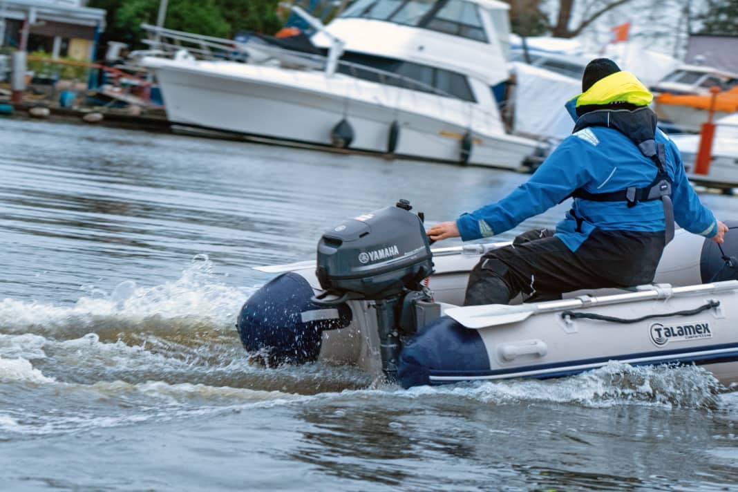 The Yamaha F5AMH on the test dinghy