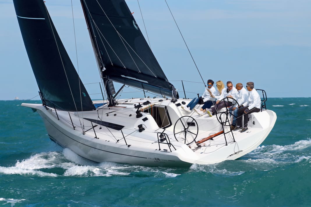 Beautiful and fast. The many trim options on deck ensure a high level of sportiness