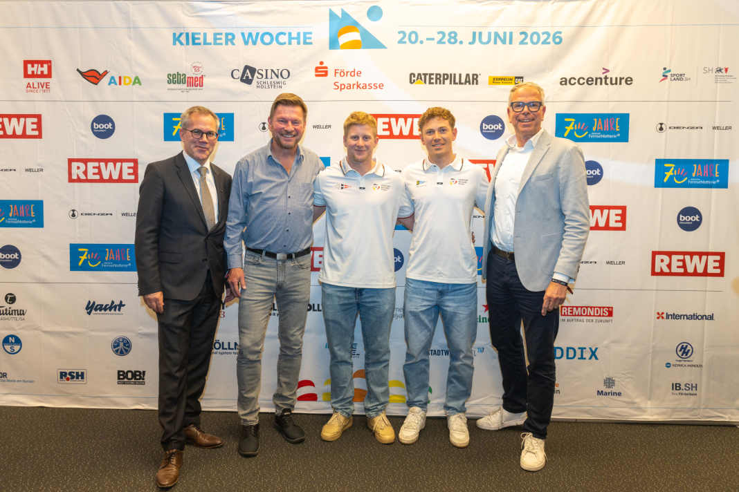 Nach der Eröffnungs-Pressekonferenz bereit für die 132. Kieler Woche: Tilo Schwonbeck, Andreas Kling, Fabian Rieger, Jacob Meggendorf und Dirk Ramhorst (v. l.).