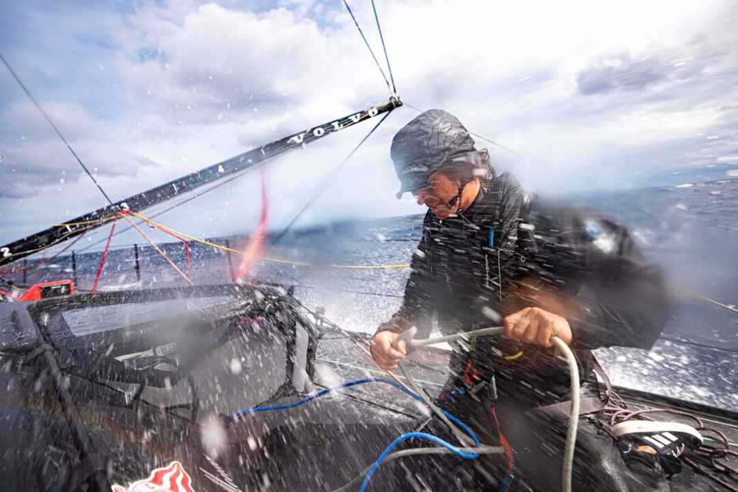 Duro lavoro a bordo della “Malizia 4”.