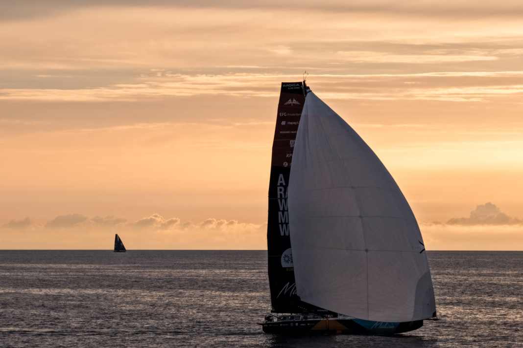Im Flautenpoker zum Auftakt von Etappe fünf: "Malizia – Seaexplorer".
