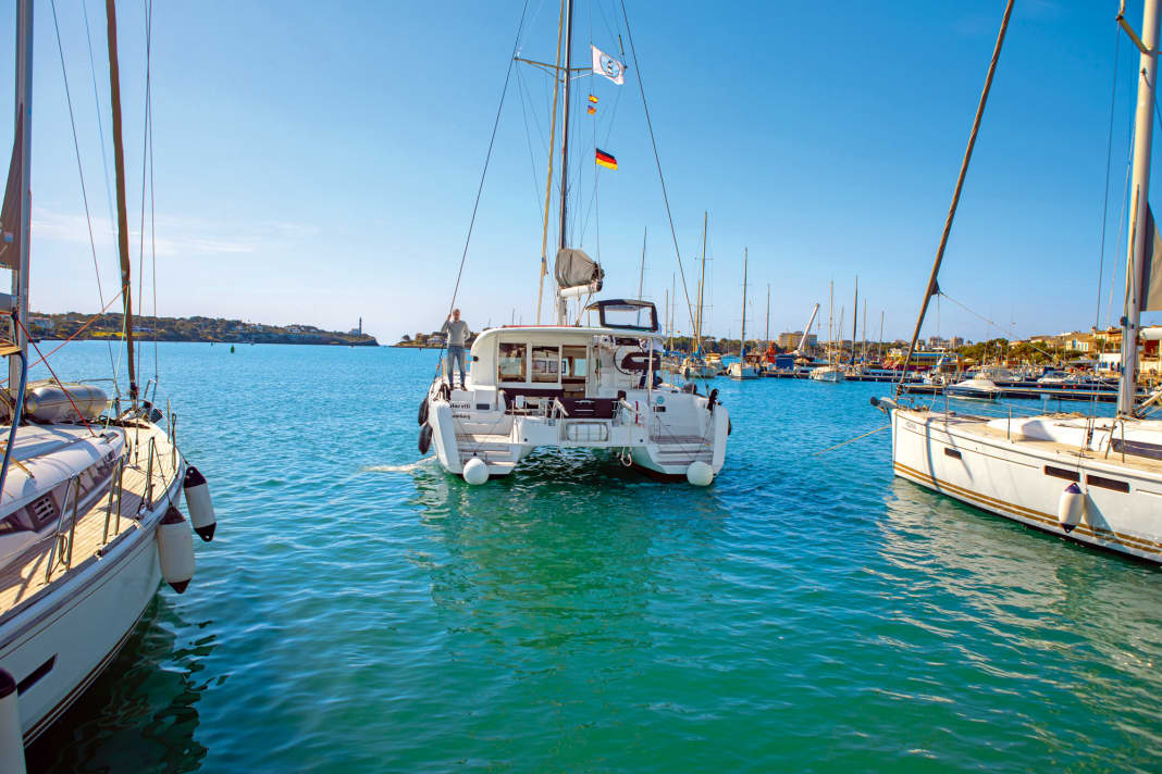 Anfahrt in die Lücke: Der Kat kann mit zwei Motoren immer einfach gerade gestellt werden