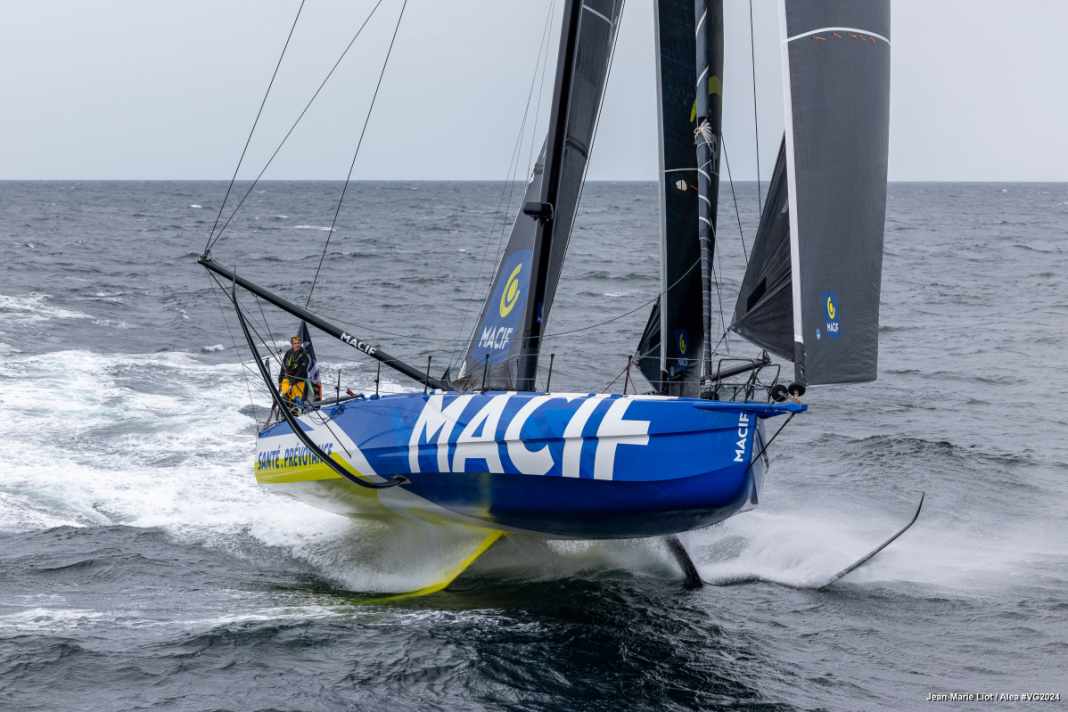 Il 13 gennaio Charlie Dalin ha navigato verso la vittoria del Vendée Globe, ormai a portata di mano.