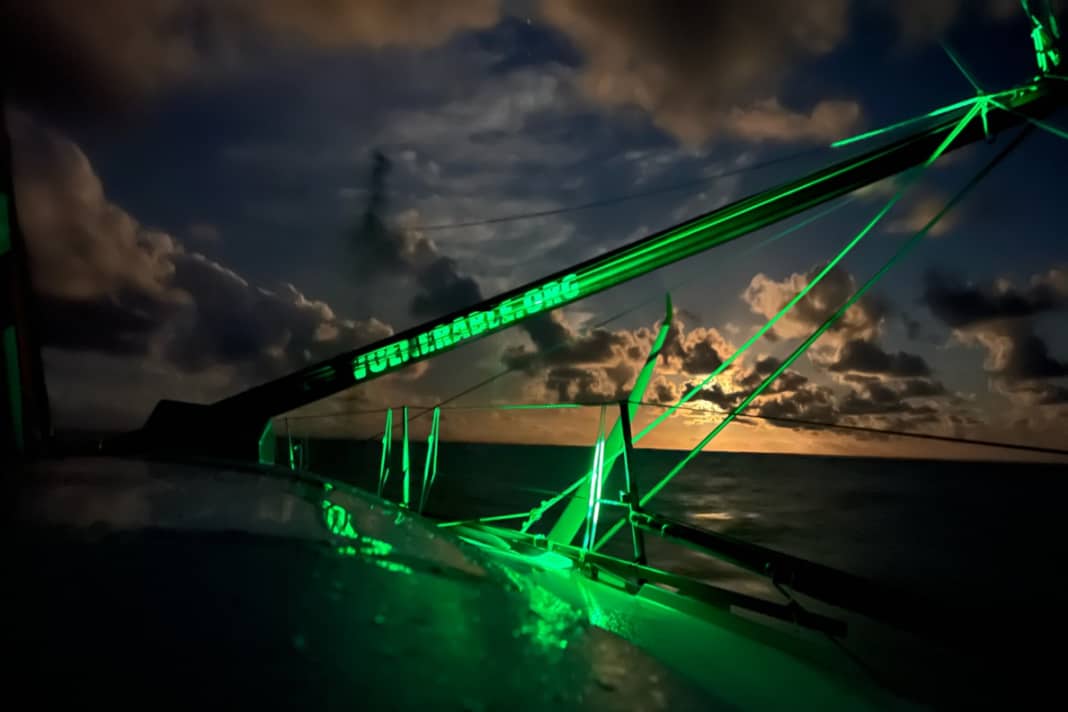 Ripresa notturna di "Vulnerable" di Sam Goodchild.