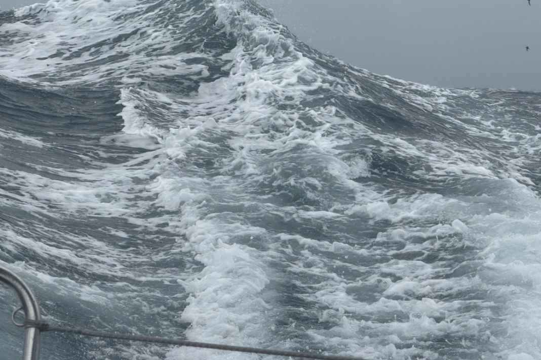 Das Bild von "DMG Mori"-Skipper Kojiro Shiraishi passte gut zu den Prüfungen im Indischen Ozean.