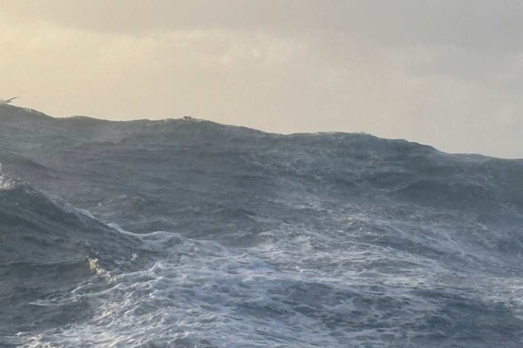 This image of one of the imposing wave crests was captured by "La Mie Caline" skipper Arnaud Boissières at the 47th parallel south between Cape Leeuwin and Tasmania.