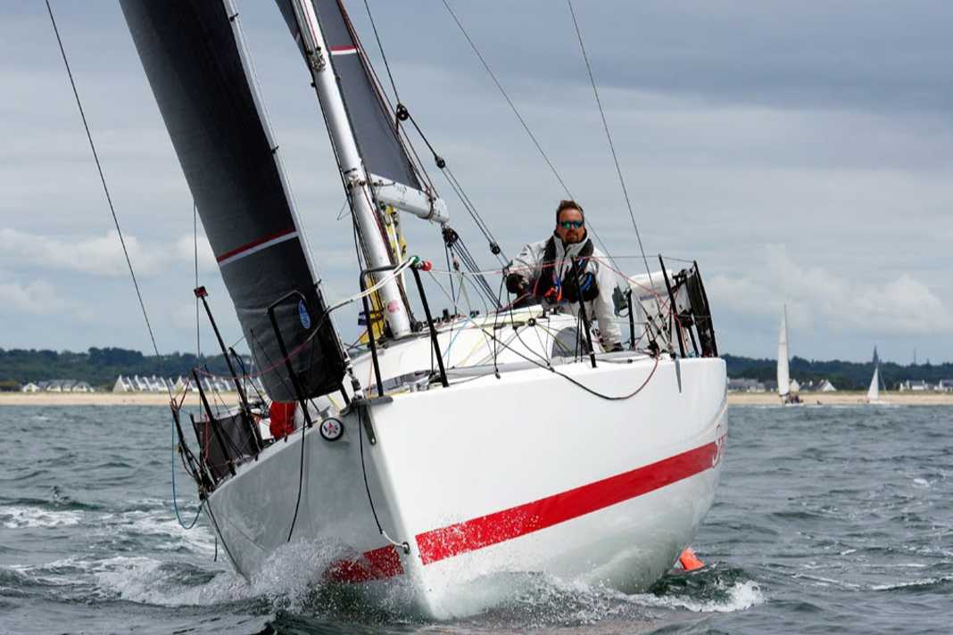 Cord Hall at the helm of the JPK 10.10 "Sharifa". Together with owner Rasmus Töpsch, the Strander will compete in the Transquadra 2024/2025