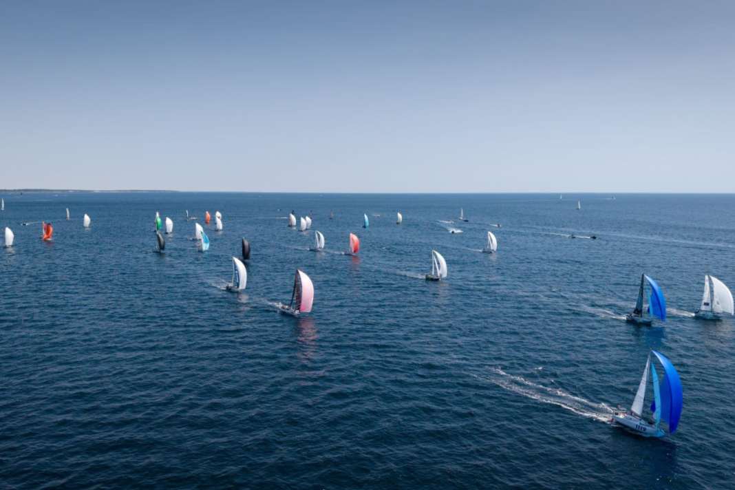 Le coup d'envoi de la Mini Atlantique a été donné le 22 juillet au large des Sables-d'Olonne.