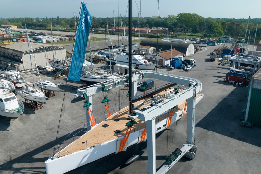 Die Konstruktion von Judel/Vrolijk & Co setzte ein Travellift in Ravenna ins Wasser