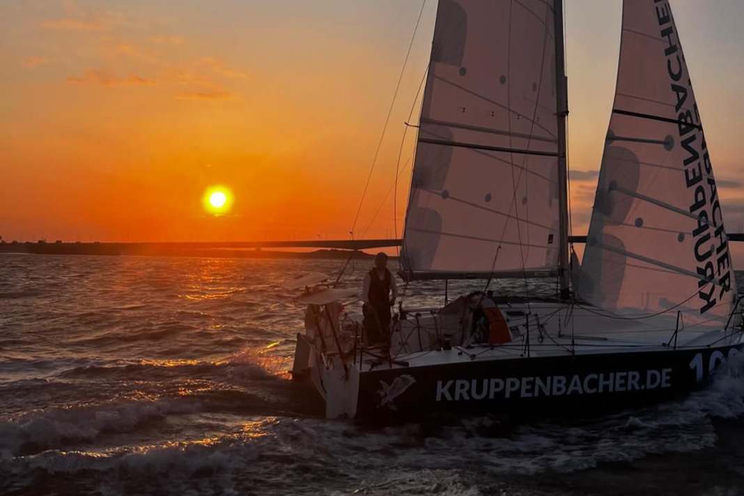 Hendrik Lenz mit seinem Mini "Monoka".