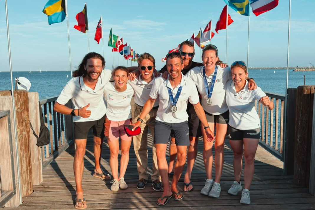 Erfolgreicher erster Test im Olympiarevier für die deutschen 470er-Mixed-Crews.