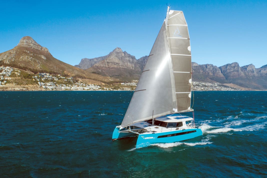 Balance 442: il modello più piccolo del marchio sudafricano ha un design sportivo con scafi sottili e tavole centrali. Interni convertibili. Costoso. Lunghezza 13,50 m; larghezza 7,60 m; peso 11,8 tonnellate; a partire da 920.400 euro; test YACHT: segue