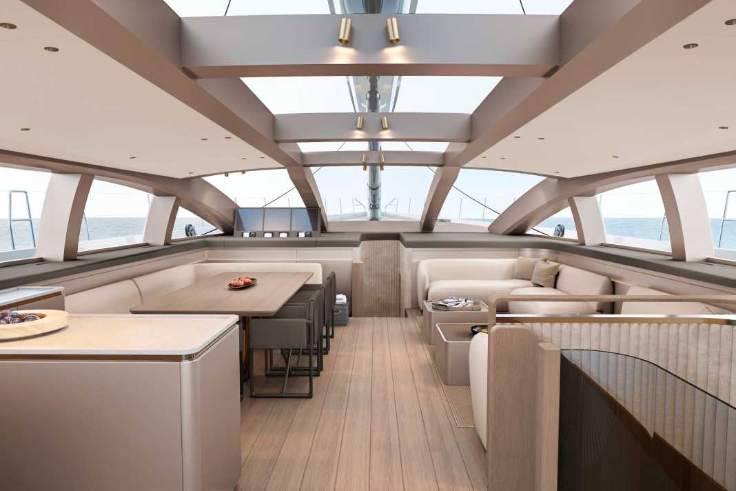 Le salon de pont baigné de lumière de "Magic". Burgess Yachts met en vente le slup de 44 mètres de long.