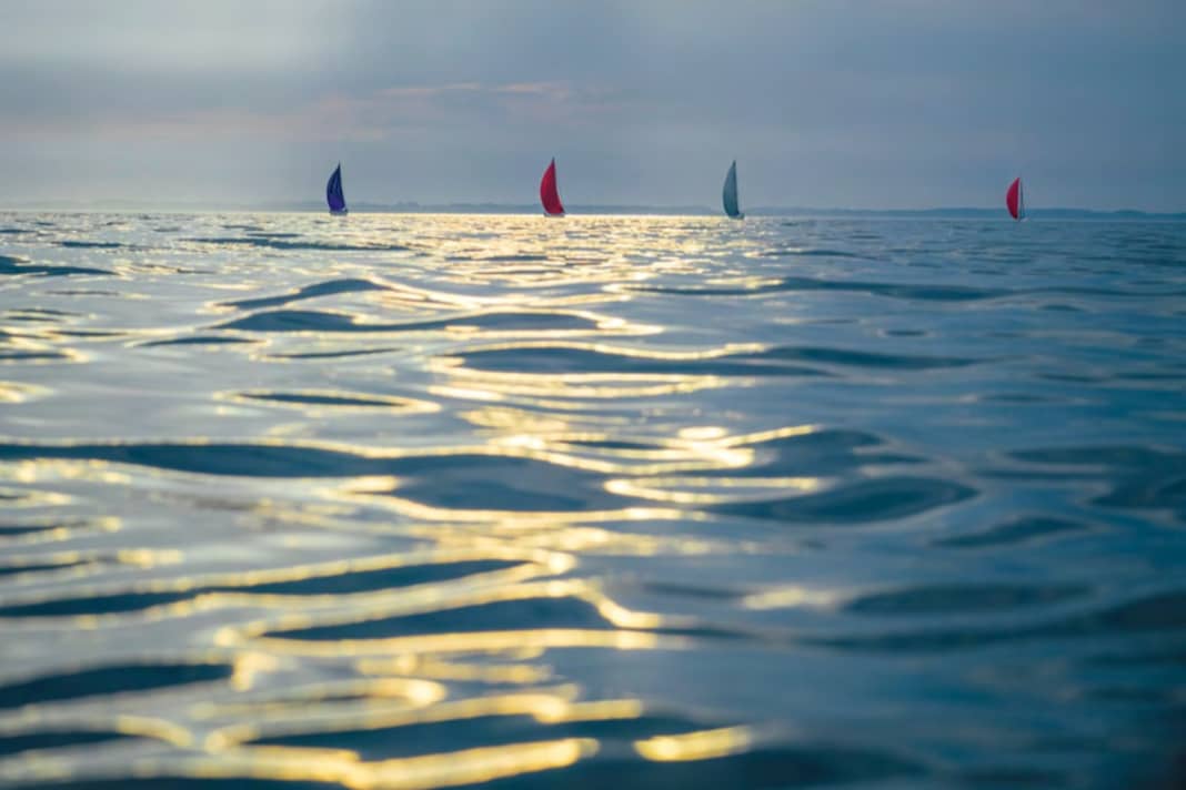 Abendflaute auf der Kieler Außenförde. Auch das kann Ende Juni vorkommen