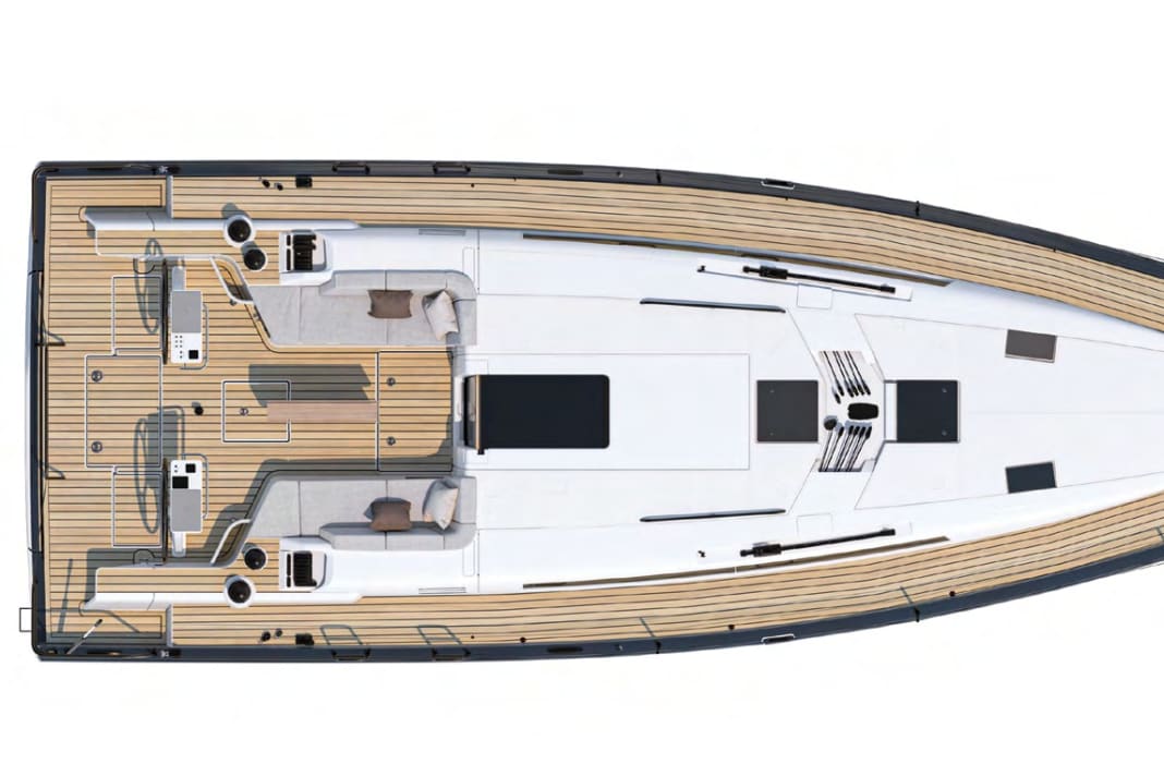Standard version for fast touring. All lines are led aft to two large winches. There is no traveller and the bowsprit is short. However, it also serves as an anchor holder. Teak deck partly as standard