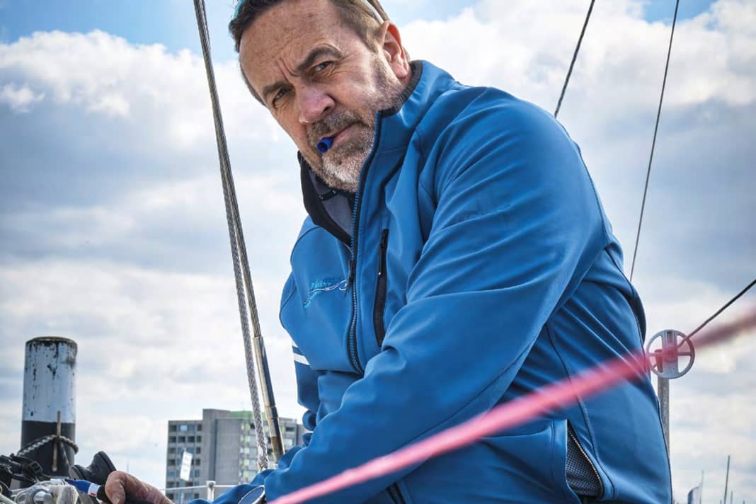 La simmetria delle punte cave viene determinata misurando la loro distanza dallo strallo di prua.