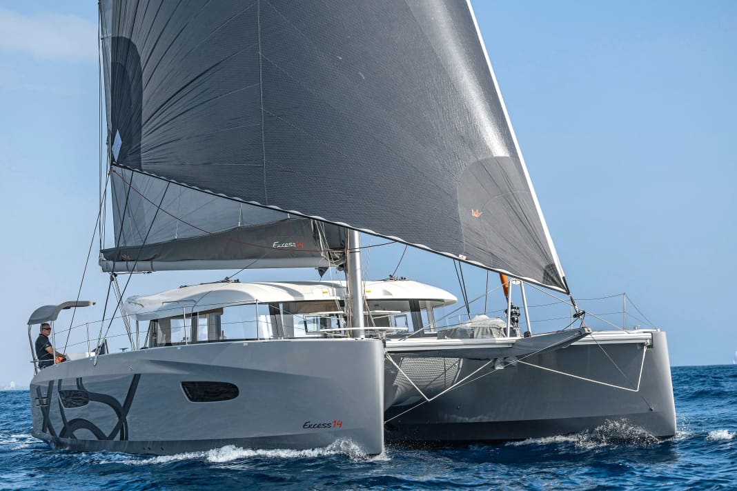 Distinctive kinks: During development, the shipyard favoured an angular hull shape and an asymmetrical underwater hull