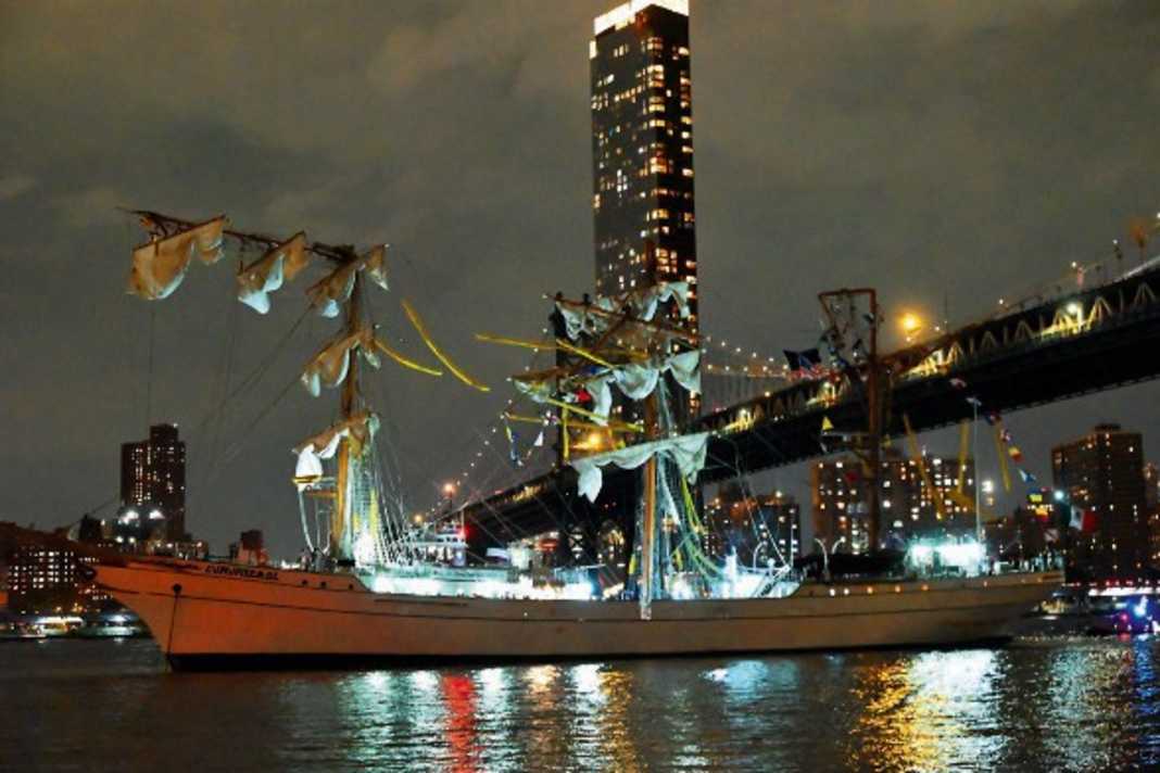 The windjammer "Cuauhtémoc" after the bridge passage.