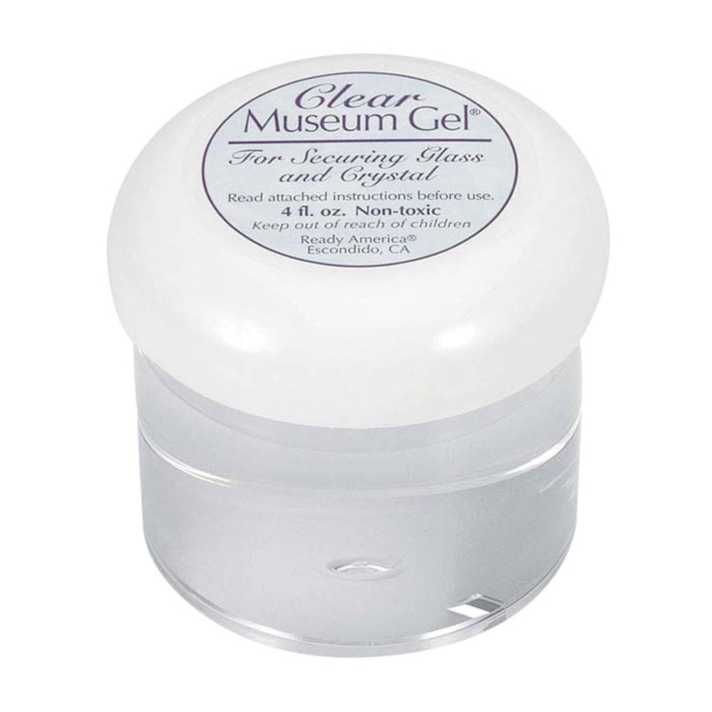 Museum gel for a secure hold, but also easy and residue-free removal.