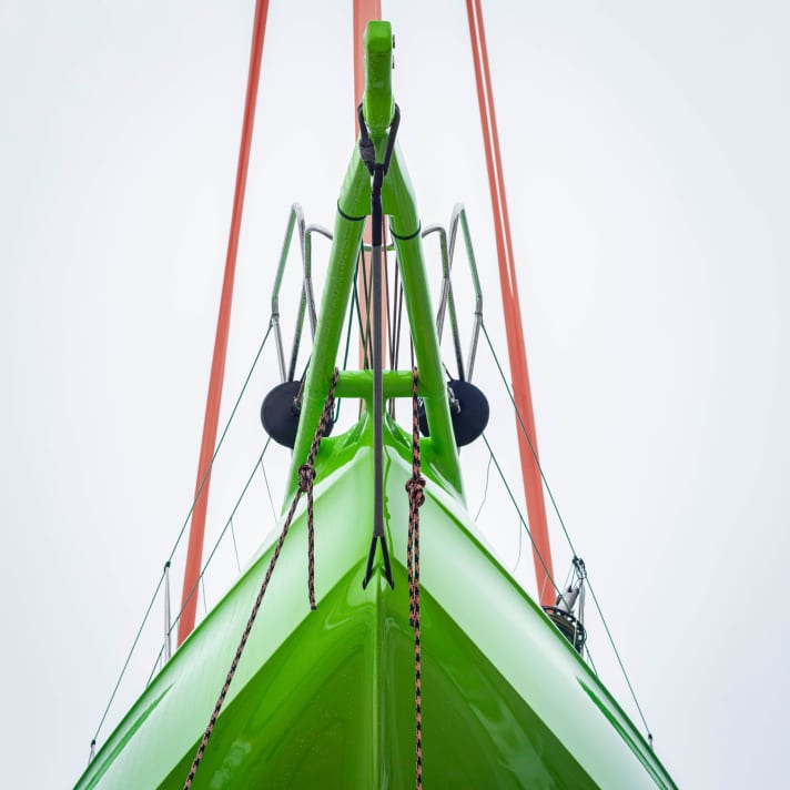 With the appearance of a grasshopper flying over water: Escoffier's "Holcim - PRB"