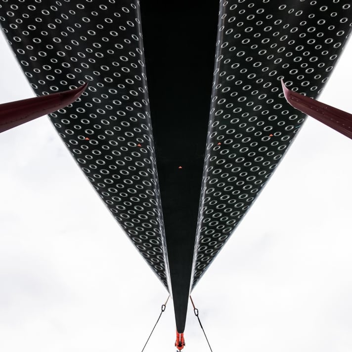   The much-discussed hull of the "Britannia": Have the British been able to speed up their boat in the few weeks between the weak performance before Christmas and the first starting signal for the challenger round?
