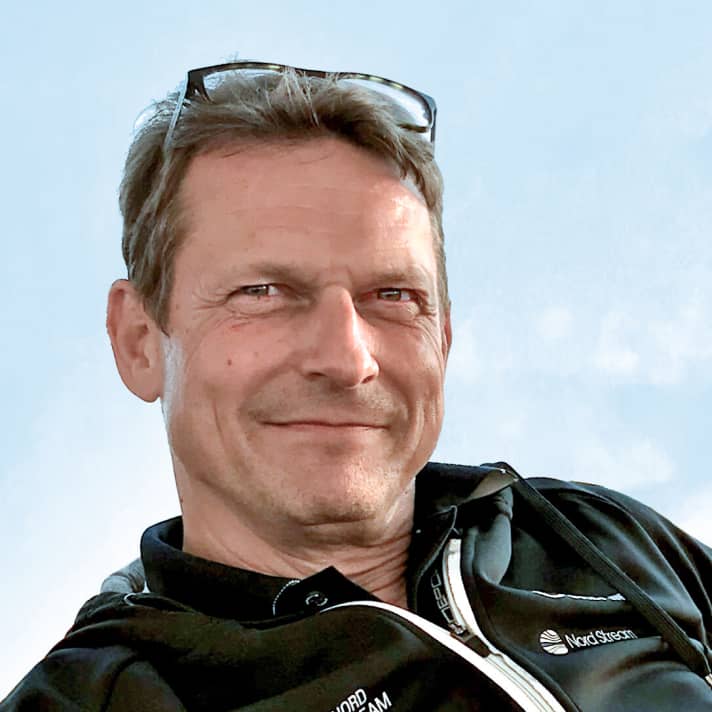   Direttore di gara, motore del percorso marino della Kieler-Woche, presidente di DSV: Eckart Reinke è uno di coloro che si battono per la ripresa della vela marittima tedesca