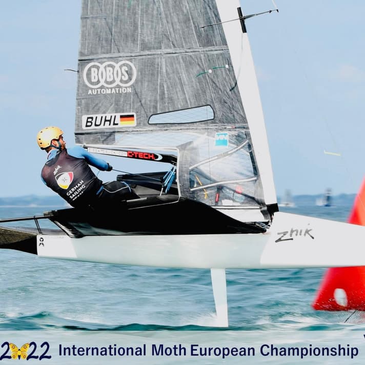   La navigazione a vela con i falchi dà a Philipp Buhl molta motivazione anche per altri compiti e sfide