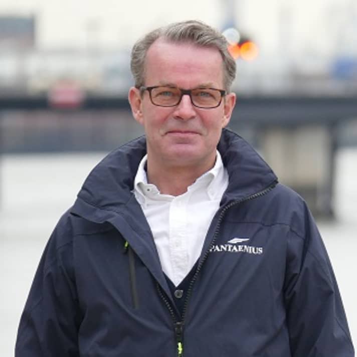 Dirk Ammann, coordinateur des ventes <a href="https://www.pantaenius.com/de-de/" target="_blank" rel="noopener noreferrer nofollow">Pantaenius Assurances Yachts</a>