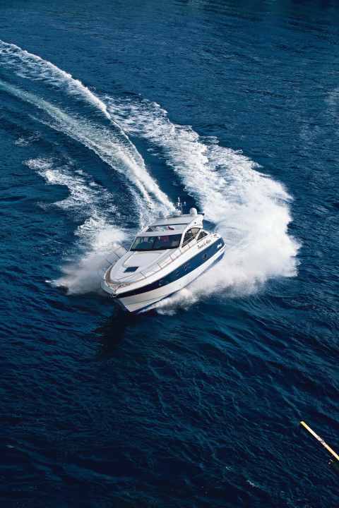 In schnellen engen Kurven zieht die Windy weich ihre Runden. | n.