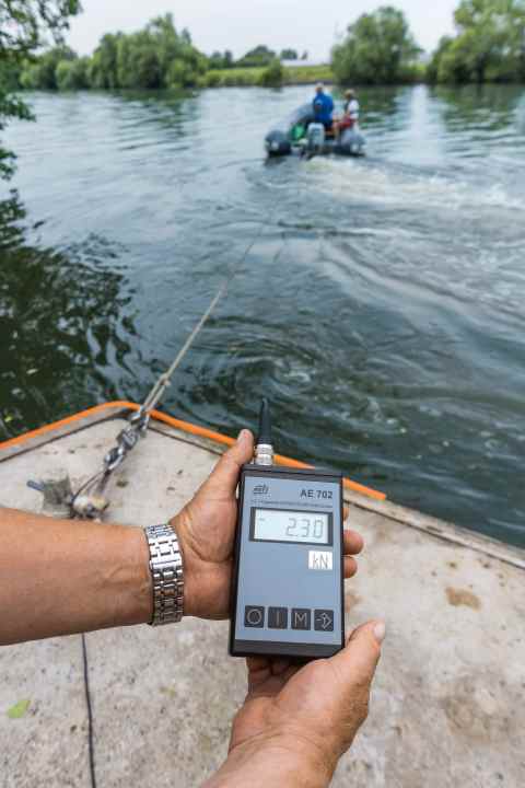 Bollard pull measurement Large gearboxes and propellers make you strong