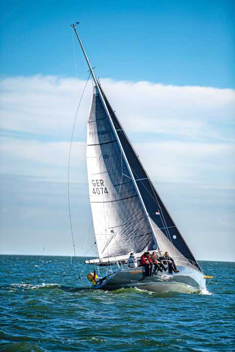 L'ex "New Yorker" in navigazione nel Markermeer, vicino ad Amsterdam.