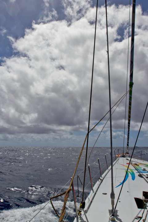   On Sanya, the port shroud was lashed so that she could sail into the harbour
