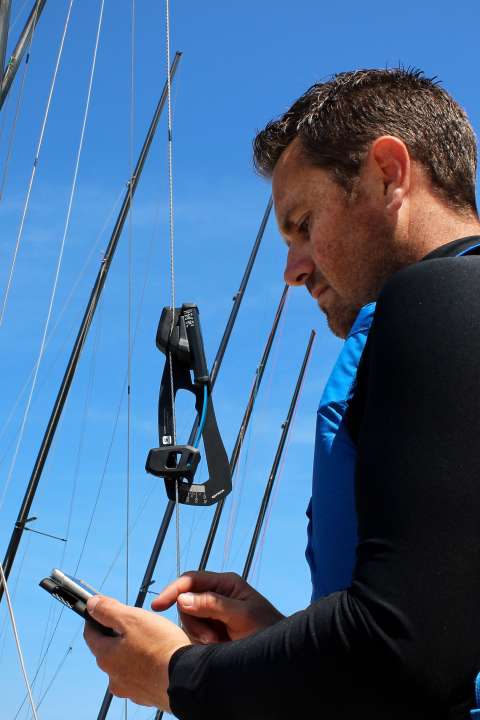   The mechanical measuring device is suitable for dinghies and small keelboats