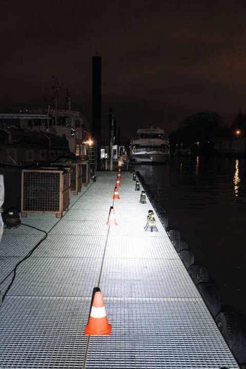   Test arrangement on the footbridge