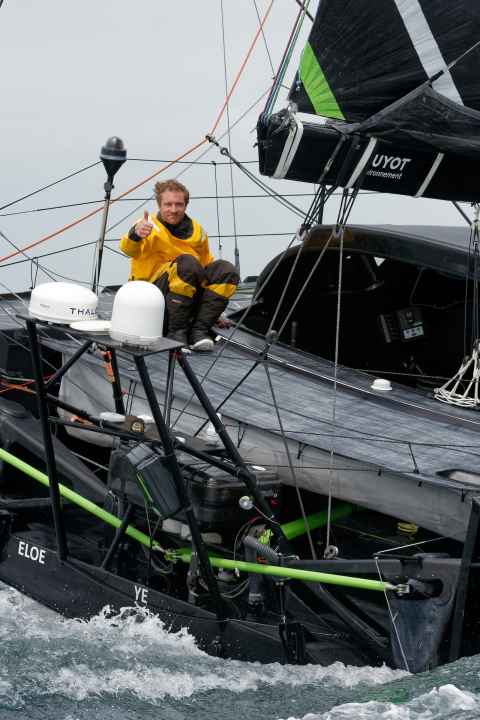   Benjamin Dutreux in Bestlaune auf seiner viel gepriesenen Imoca